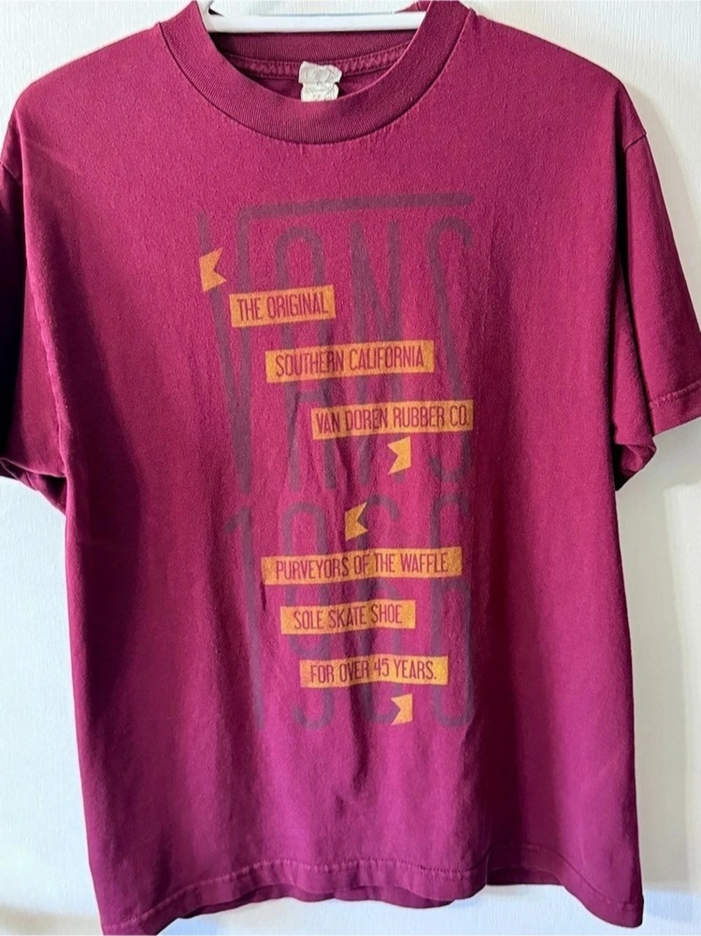 Alstyle Graphic Short Sleeve Vans Y2K Adult Tee Size Large. Skater